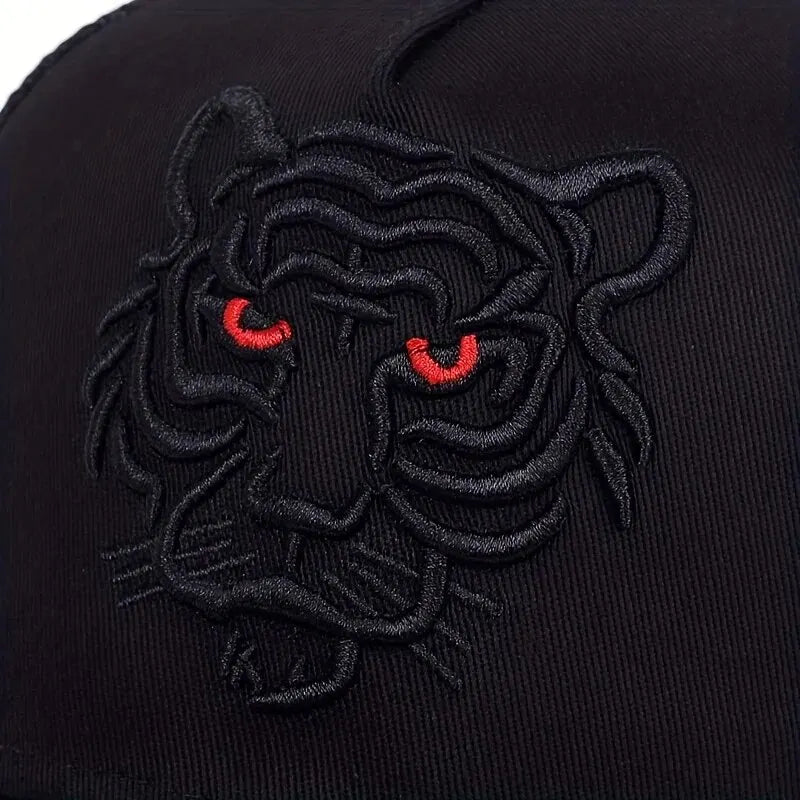“Gorra Unisex Tiger Head Bordada | Ajustable & Antisudor”